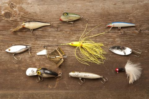 several manufactured lures considered "one hook" by Mo. Wildlife Code