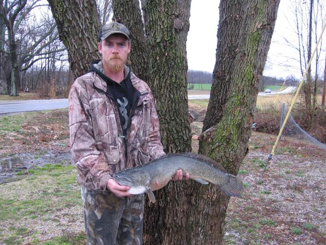 Eric Whitehead and his state record bowfin